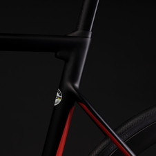 Silniční kolo Wilier ZERO SL Disc+105 Di2+NDR38 black red